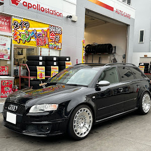 RS4 アバント B7