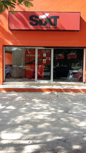 Sixt Renta de Autos - Merida Aeropuerto, Calle 21 300, Juan Pablo II, 97255 Mérida, Yuc., México, Servicio de alquiler de coches | YUC