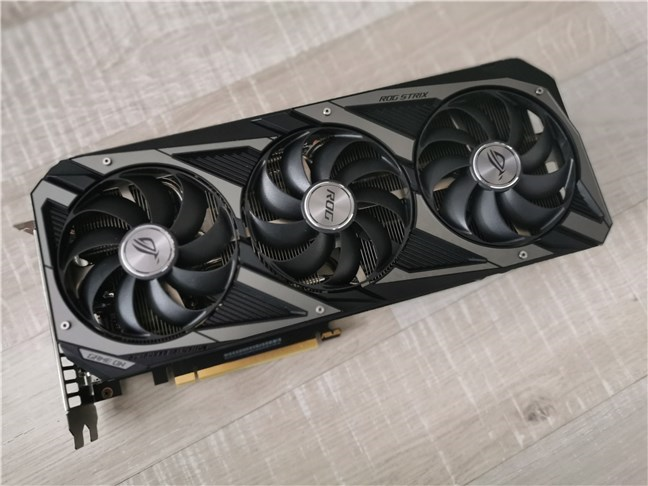 Una vista de la ASUS ROG Strix GeForce RTX 3050