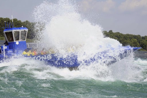 Jet Boating Montreal (Lachine Rapids Tours Ltd)