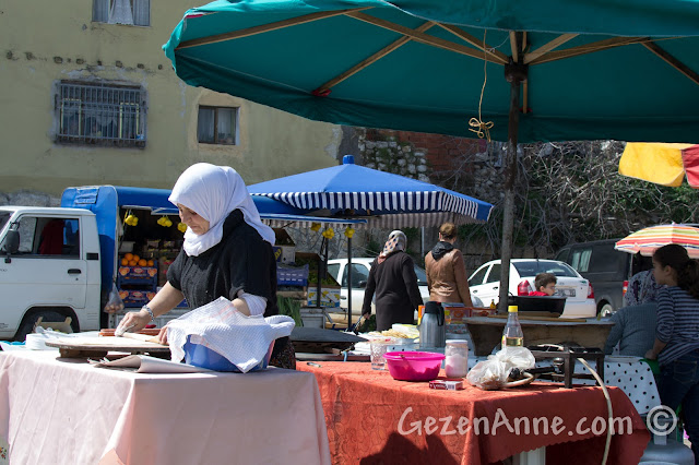 gözleme açan Gölyazı'lı teyze