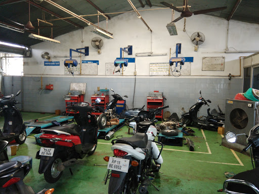 Sandeep Suzuki Showroom, Hyderabad Rd, Kothirampur, Karimnagar, Telangana 505001, India, Suzuki_Dealer, state TS