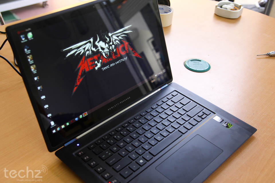 Cận cảnh HP Omen:  Laptop chơi game siêu mỏng, nhẹ, thiết kế đẹp