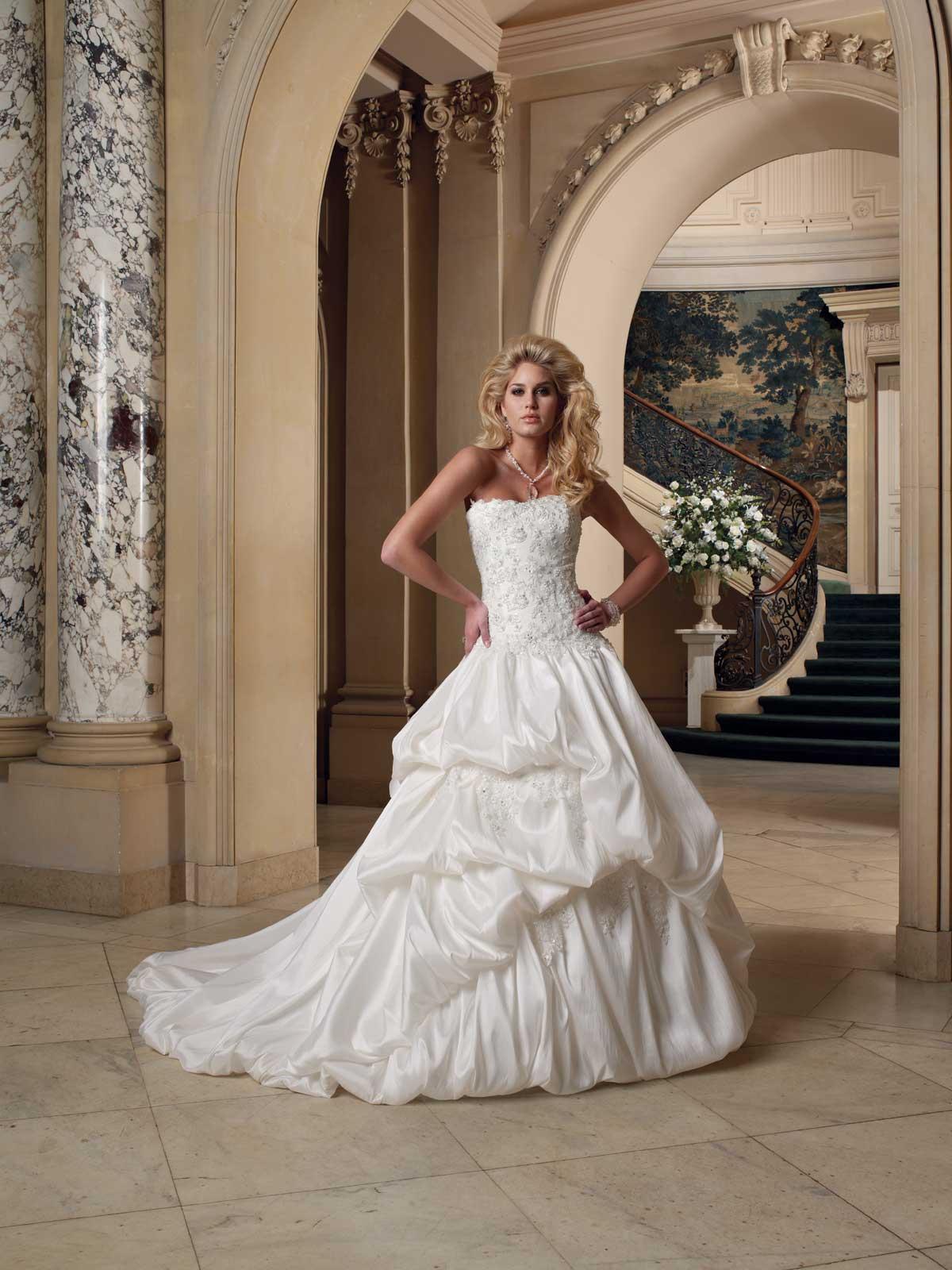 wedding dress,bridal gowns