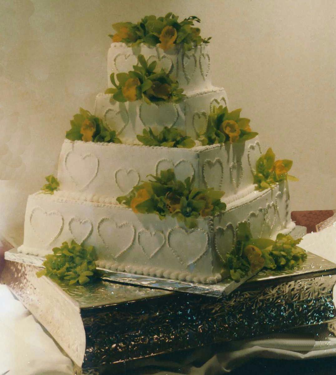 Simple pure white three tier