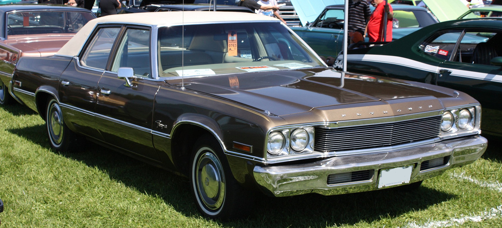 파일:external/upload.wikimedia.org/1974_Plymouth_Fury_sedan.png