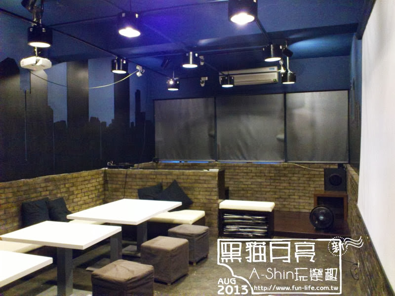 台中咖啡館-黑貓月亮咖啡館