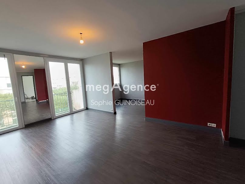 Vente appartement 4 pièces 70 m² à Cholet (49300), 98 000 €