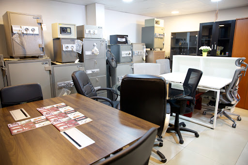 Mahmayi Office Furniture (Main Showroom - Nasr Sq), 90 Baniyas Rd - Dubai - United Arab Emirates, Furniture Store, state Dubai