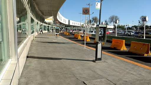 Central de Autobuses Del Norte, Eje Central Lázaro Cárdenas 4907, Panamericana, 07700 Ciudad de México, CDMX, México, Alquiler de autobús | Ciudad de México