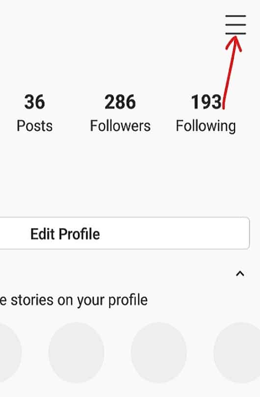 En la página de perfil de Instagram, haga clic en el icono de tres líneas