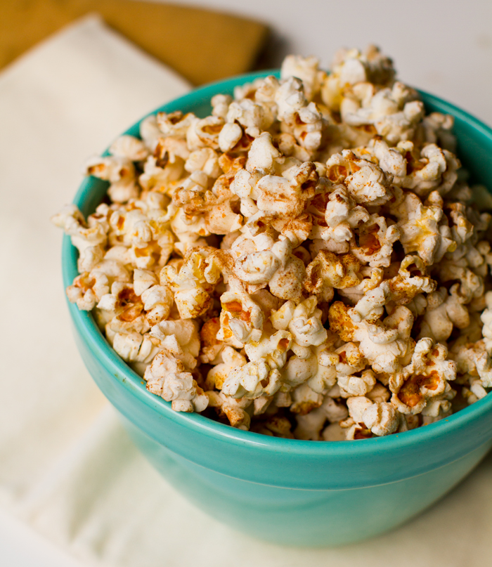 Coconut Oil Popcorn: Chili Cinnamon. Spicy Sweet. - Vegan Recipe