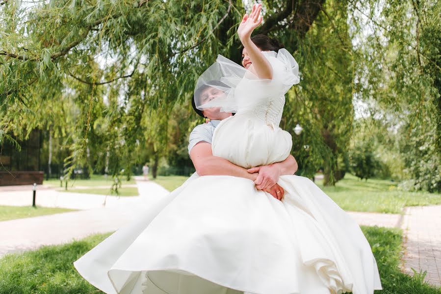 Fotografo di matrimoni Angelina Pavlenko (pvlinka). Foto del 29 luglio 2016