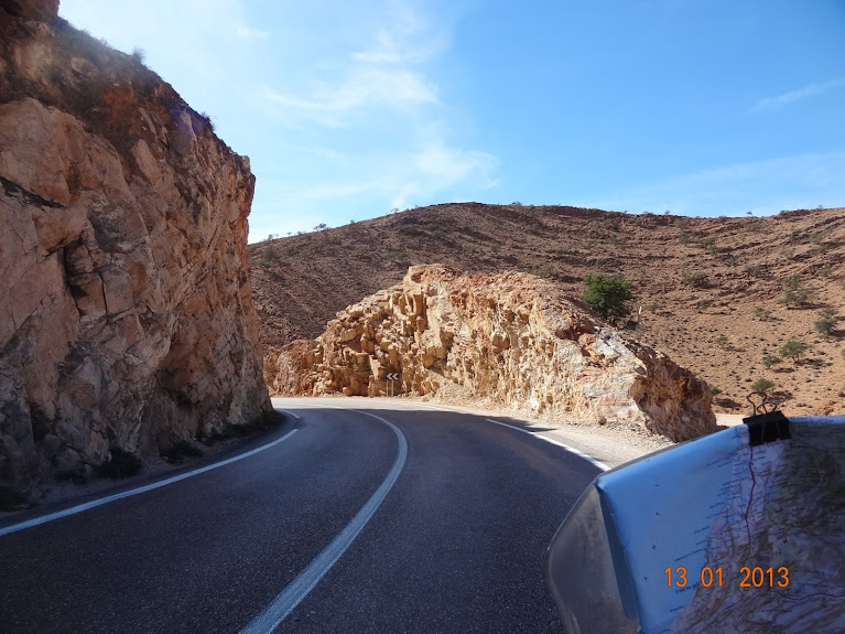 Marrocos e Mauritãnia a Queimar Pneu e Gasolina - Página 4 DSC05661