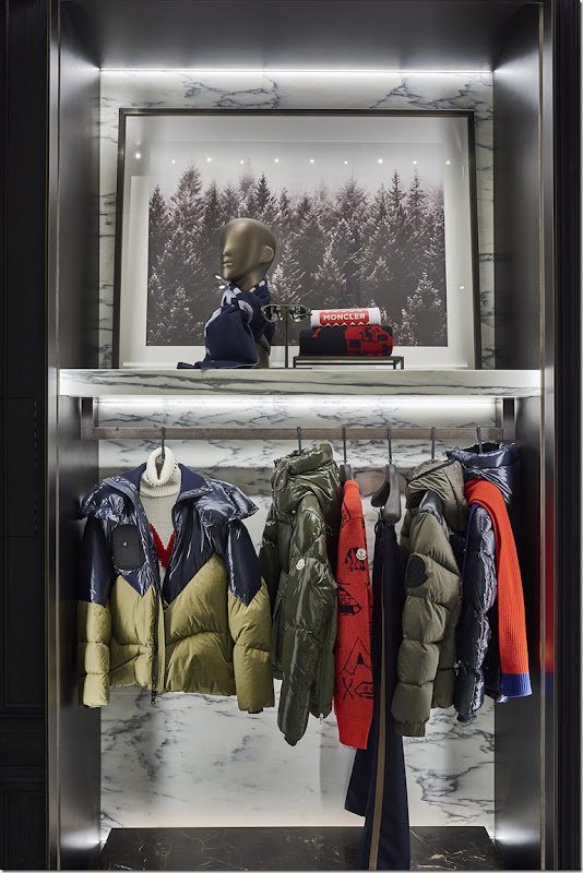 MONCLER BOUTIQUE LUCERNA (7)