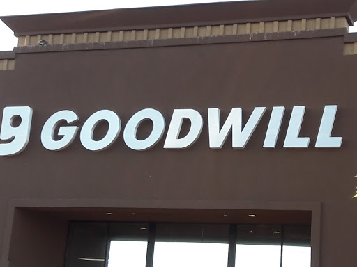 Thrift Store «51st & Olive Goodwill Retail Store & Donation Center», reviews and photos