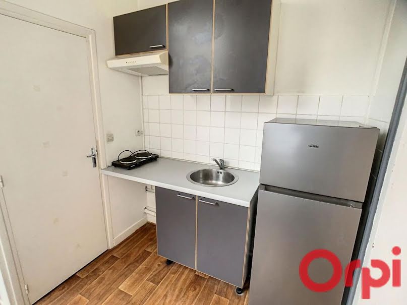 Location  appartement 1 pièce 22 m² à Lille (59000), 561 €