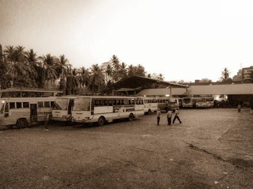 Kerala State Road Transport Corporation Bus Stand, KPR Rao Rd, Thayalangadi, Kasaragod, Kerala 671123, India, Transportation_Service, state KL