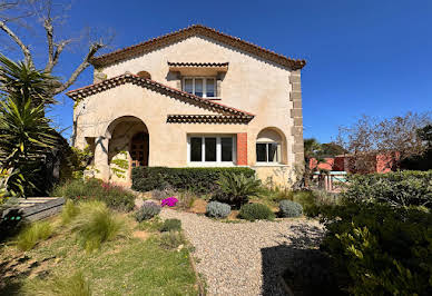 House with pool and terrace 12