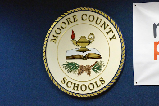 ‘Mask wars’ lead to metal detectors, police at Moore school board meeting