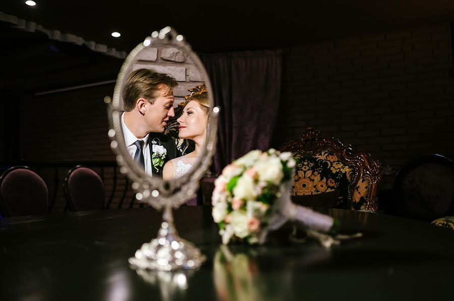 Fotógrafo de bodas Aleksandr Shishkin (just-painter). Foto del 6 de octubre 2015