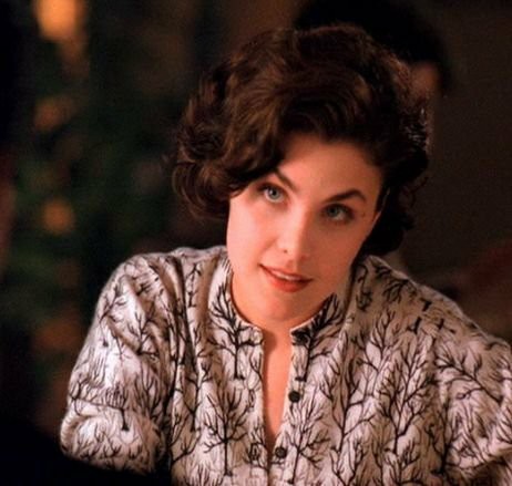 Sherilyn Fenn Awesome Profile Pictures - Whatsapp Images