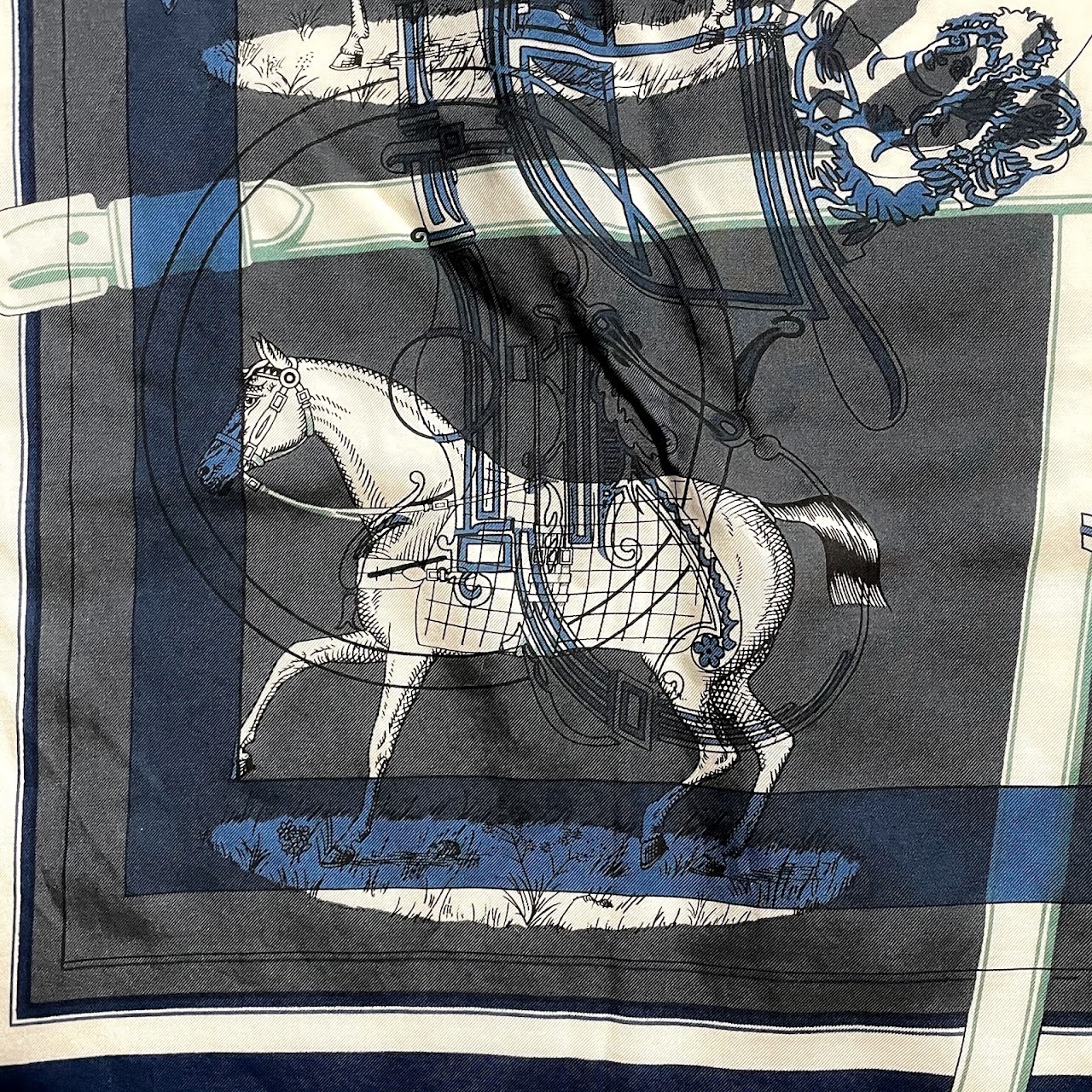 Hermès Couvertures et Tenues de Jour Equestrian Scarf