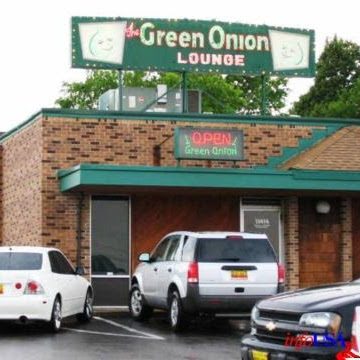 Green Onion Lounge logo