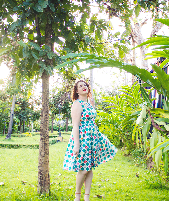 Tropical retro style for summer and travel | Lavnder & Twill