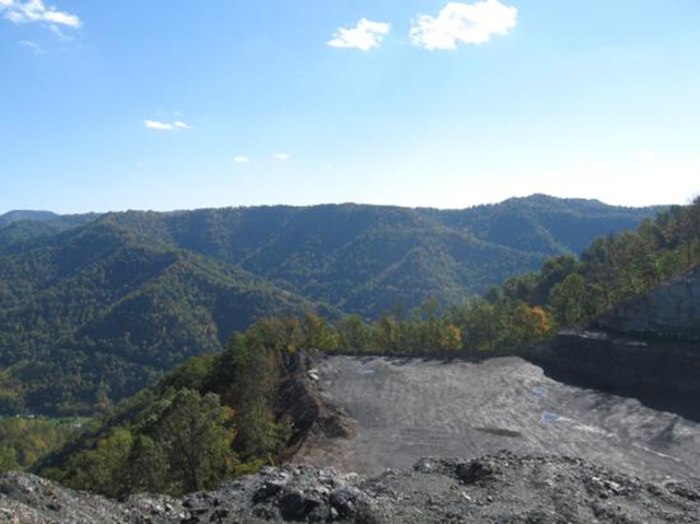 Mountaintop removal for coal mining in West Virginia. Photo: expertsure