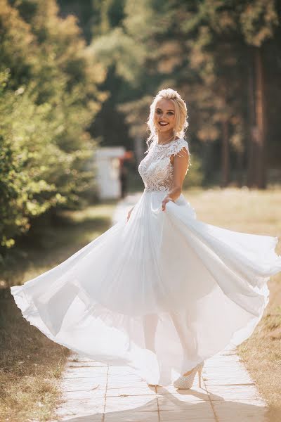 Wedding photographer Anna Davydova (davydovaanna). Photo of 28 October 2020