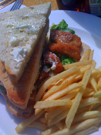 Fish Finger Sandwich with Tartare Sauce and Fries