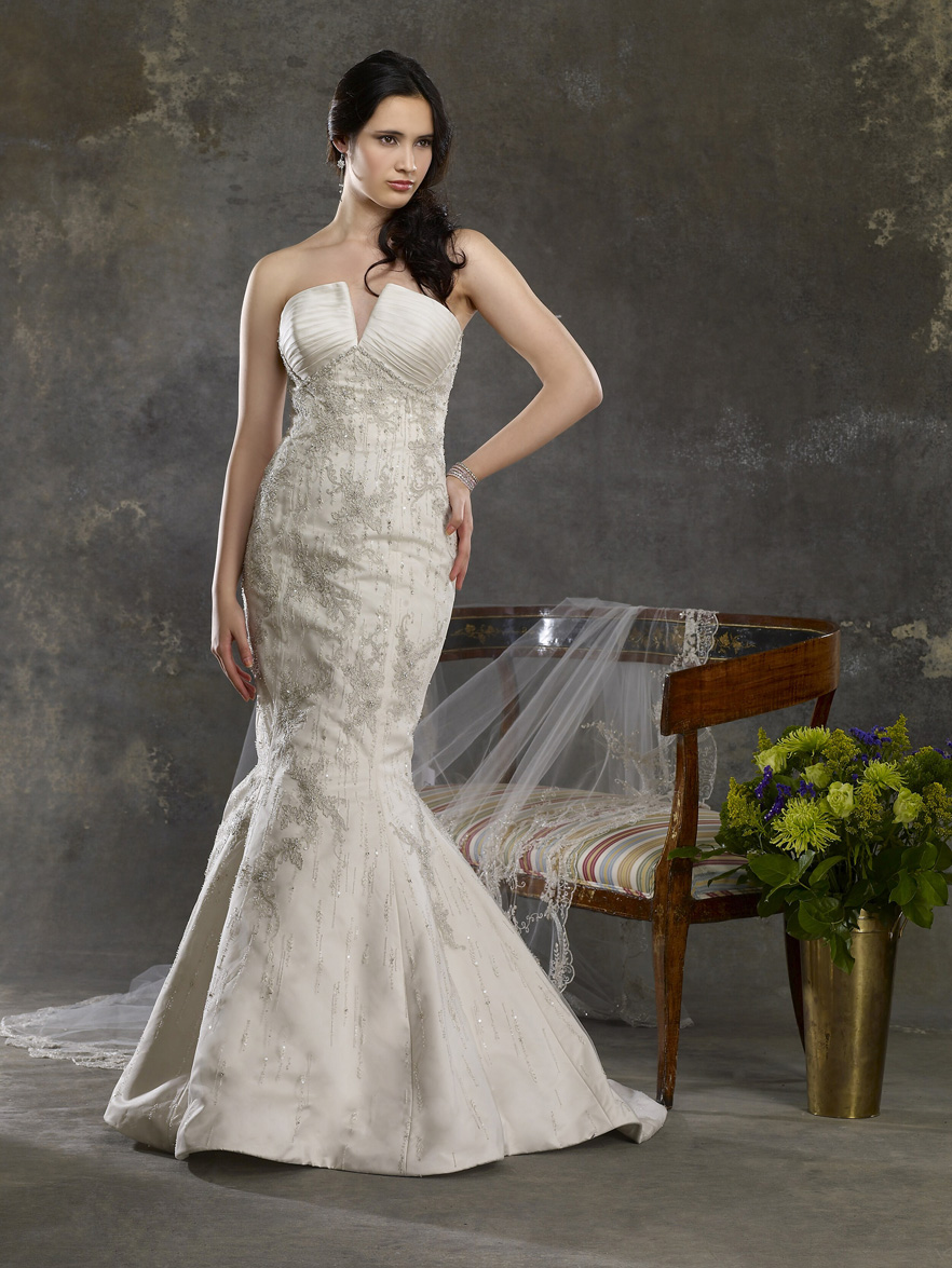 lace mermaid wedding dress