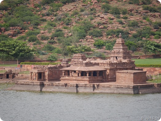 Lake near Badami caves