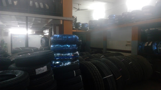 Bridgestone Select, 7021, P T Jacob Rd, Thoppumpady, Kochi, Kerala 682005, India, Tyre_Manufacturer, state KL