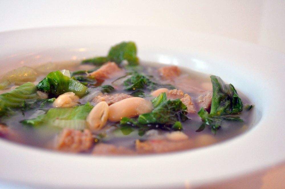 Escarole and Cannellini Bean Soup (Zuppa di Scarola e Fagioli)