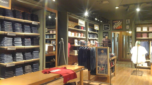 Levis(Chandannagar), Chandannagar Station Rd, French Colony, Sukhsanatantala, Chandannagar, West Bengal 712136, India, Factory_Outlet_Shop, state WB