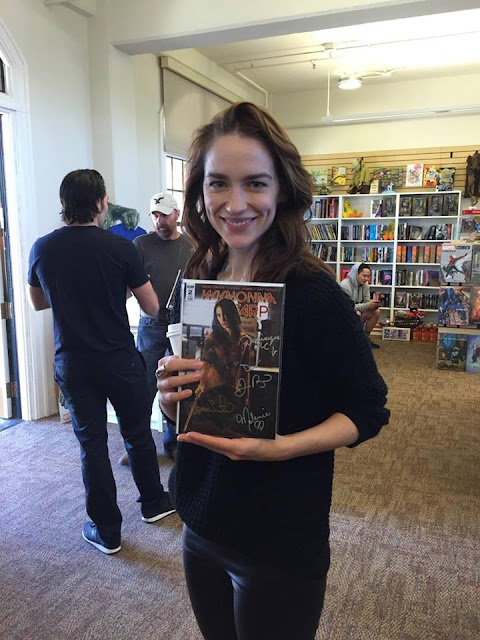 Melanie Scrofano Profile Dp Pics Melanie Scrofano