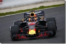 Daniel Ricciardo con la Red Bull nei test di Barcellona 2018