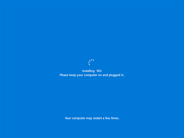 Windows 11 đang được cài đặt lại