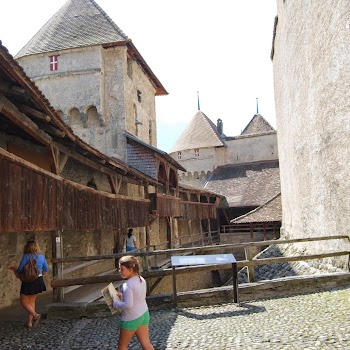 CASTILLO DE CHILLON 02-08-2011 11-13-05.JPG