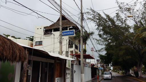 Diverspoint, Av. Javier Rojo Gomez, SM2 MZ5 Lote 18 Local-2, 77580 Puerto Morelos, Q.R., México, Profesor de buceo | GRO