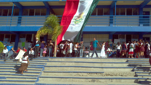 Escuela Secundaria Técnica Número 46, Ave Magnolias No. 26336, Lomas Del Refugio, 22253 Tijuana, B.C., México, Escuela técnica | BC