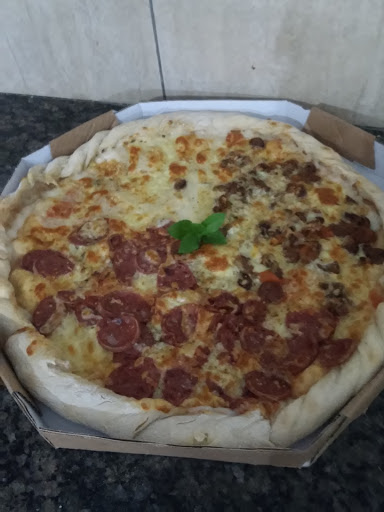 Caza da Pizza, R. Gonçalves Chaves, 813 - Centro, Pelotas - RS, 96015-560, Brasil, Pizzaria, estado Rio Grande do Sul