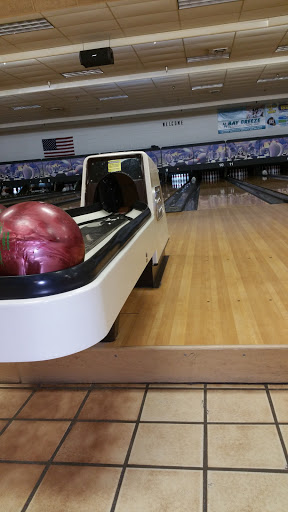 Bowling Alley «Obx Bowling», reviews and photos, 200 W Satterfield Landing Rd, Kill Devil Hills, NC 27948, USA