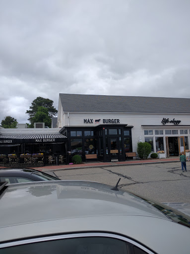 Hamburger Restaurant «Max Burger», reviews and photos, 684 Bliss Rd, Longmeadow, MA 01106, USA