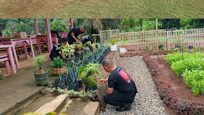 Ciptakan Lingkungan Bersih dan Sehat, Satbrimob Polda Sumsel Batalyon B Pelopor  Giat Korve Bersih – Bersih Mako