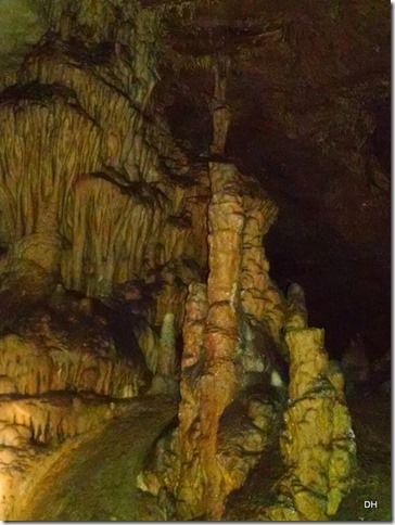 10-30-15 A Cave Tour (67)