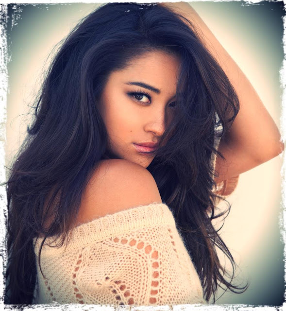 Shay Mitchell Dp Profile Pics