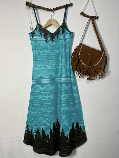 Title 2, Female Fashion Western Style V-neck Printing Dress